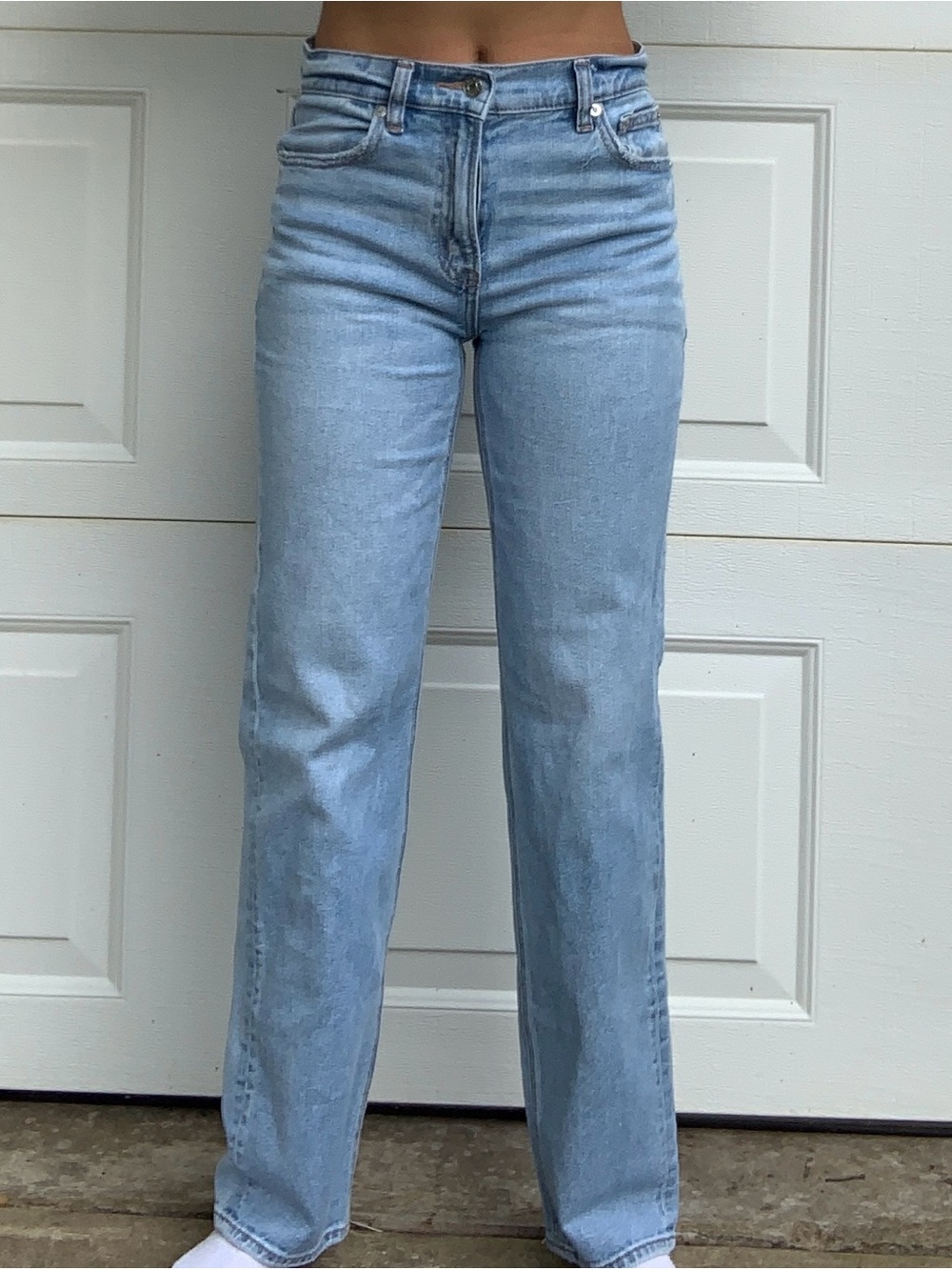 American Eagle Outfitters Light Blue medium -Rise Straight Leg Jeans